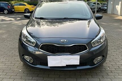 Kia ceed / Ceed 116.000 km 8.300 &euro; Bonn 53123