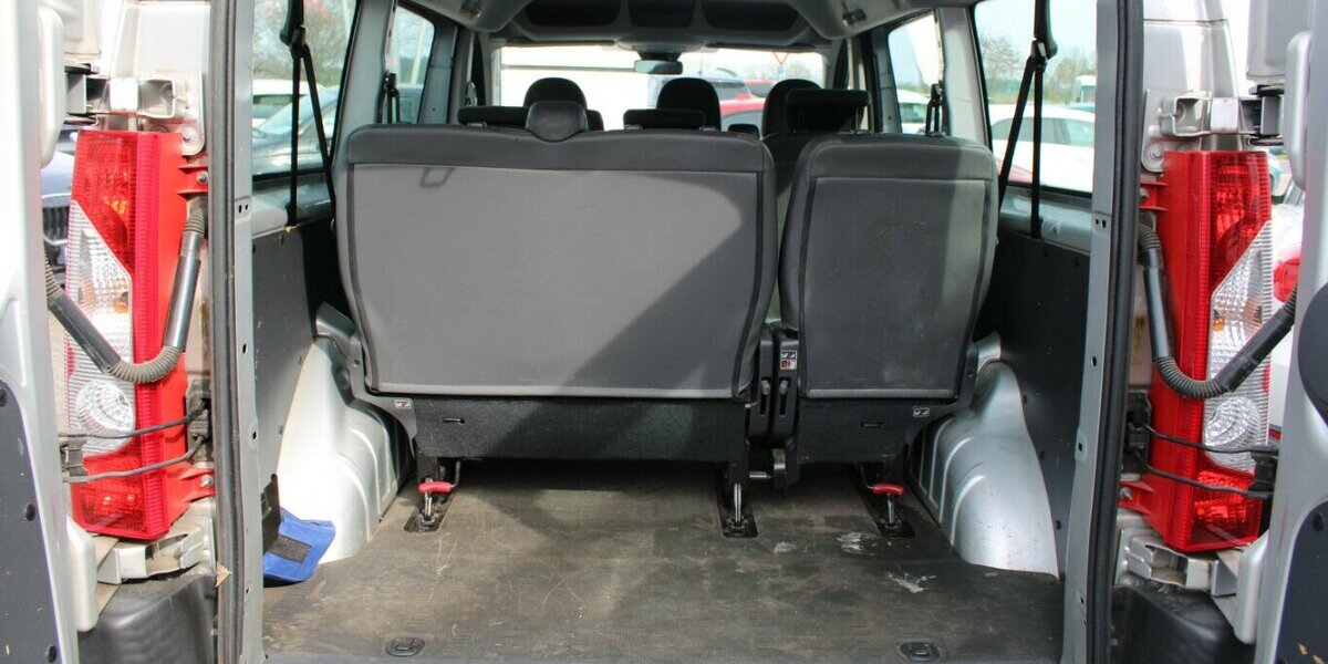 Peugeot Expert Tepee Access Hdi 125 - 9-Sitzer - 155.708 km 12.980 &euro; Euskirchen 53881