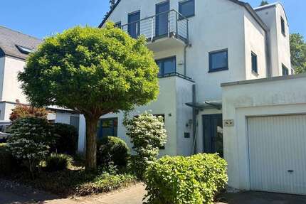 Haus Königswinter - 8 Zimmer, 215 m&sup2;, 2.150&euro; | Angebot:25362510