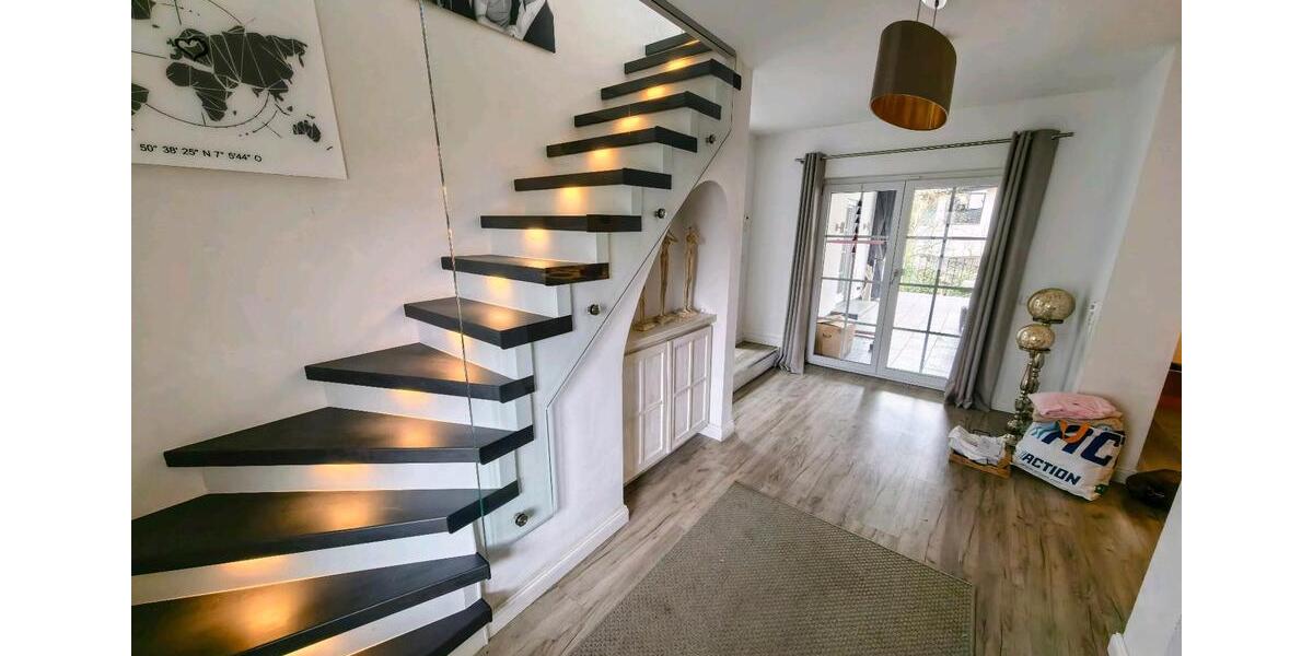 Einfamilienhaus Wachtberg - 9 Zimmer, 318 m&sup2;, 947.000&euro; | Angebot:25518918