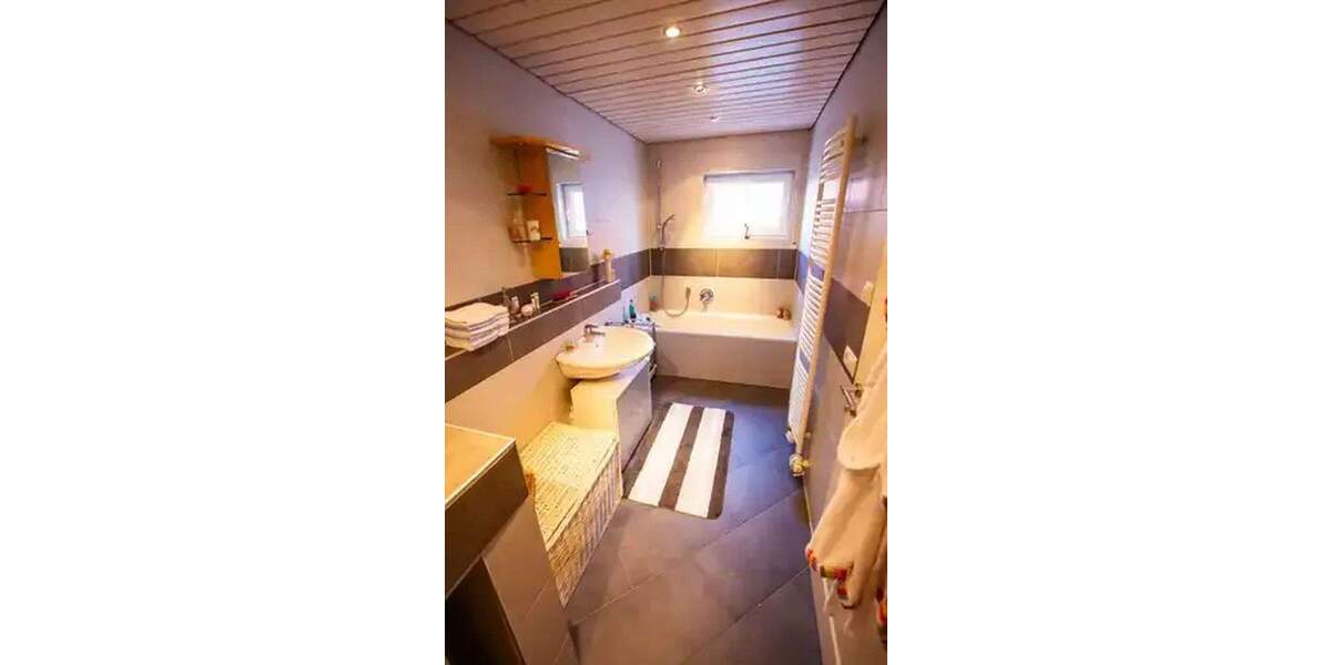 Mehrfamilienhaus, Wohnhaus Wachtberg-Niederbachem Niederbachem - 6 Zimmer, 207 m&sup2;, 799.000&euro; | Angebot:25760385