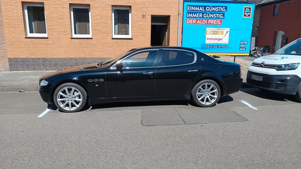 Maserati Quattroporte 97.500 km 15.900 &euro; Düren 52353