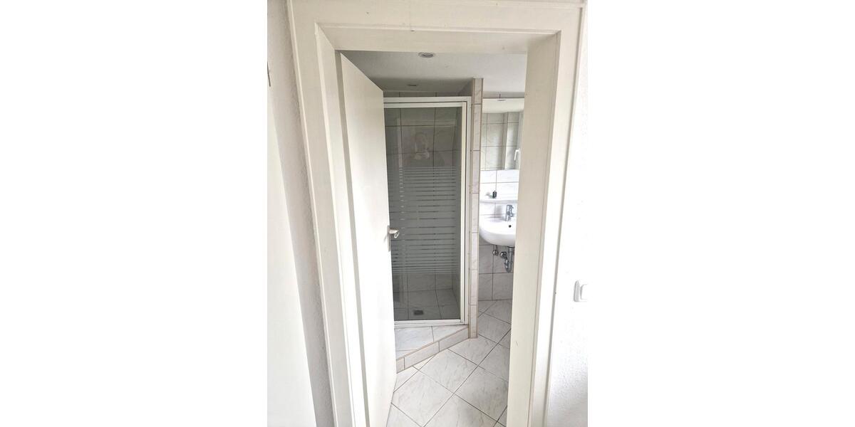 Dachgeschoßwohnung Köln Rodenkirchen - 1 Zimmer, 25 m&sup2;, 600&euro; | Angebot:26048075