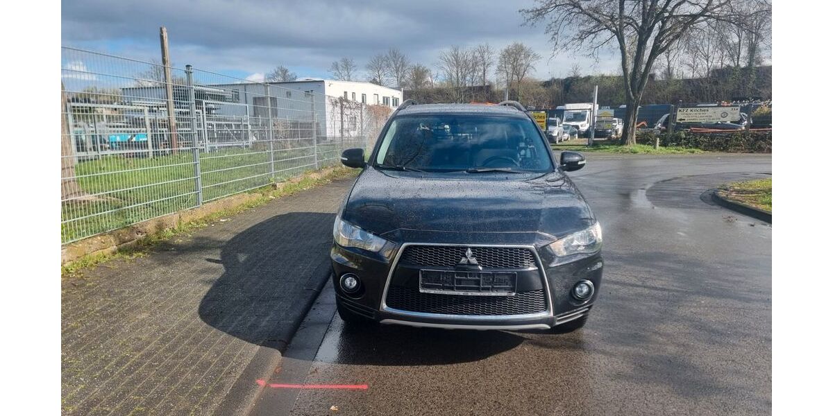 Mitsubishi Outlander 262.000 km 4.399 &euro; Bonn 53111