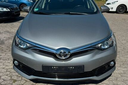 Toyota Auris 170.938 km 7.499 &euro; Euskirchen 53879