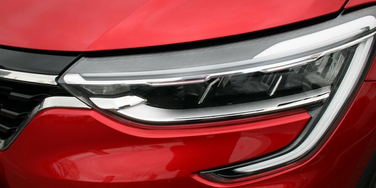 Renault Arkana TCe RS Line 160 EDC 18.470 km 23.980 &euro; Euskirchen 53881