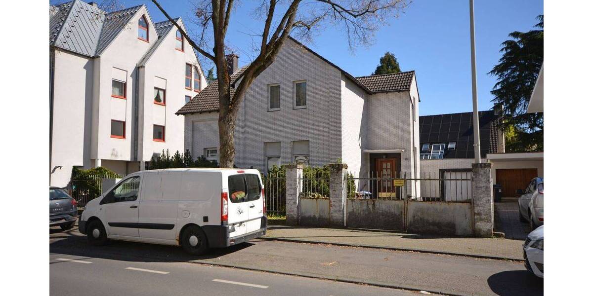 Einfamilienhaus Brühl - 8 Zimmer, 233 m&sup2;, 450.000&euro; | Angebot:26420449