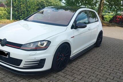 VW Golf 213.750 km 10.899 &euro; Königswinter 53639