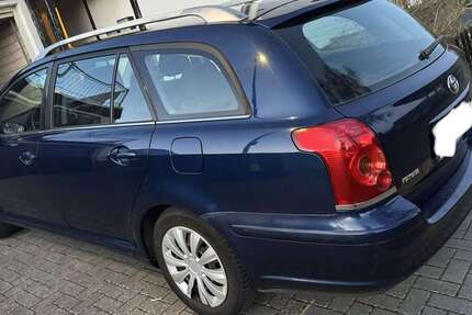 Toyota Avensis 210.000 km 2.300 &euro; Blankenheim 53945