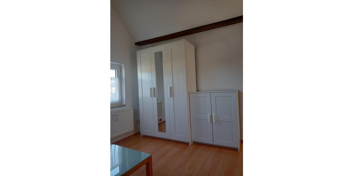 Dachgeschoßwohnung Mechernich - 2 Zimmer, 30 m&sup2;, 350&euro; | Angebot:26033801