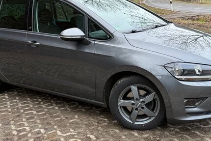VW Golf Sportsvan 137.000 km 11.799 &euro; Schuld 53520