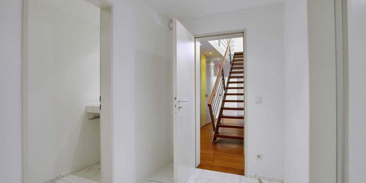 Doppelhaushälfte Bonn Zentrum - 4 Zimmer, 173 m&sup2;, 1.180.000&euro; | Angebot:25836126