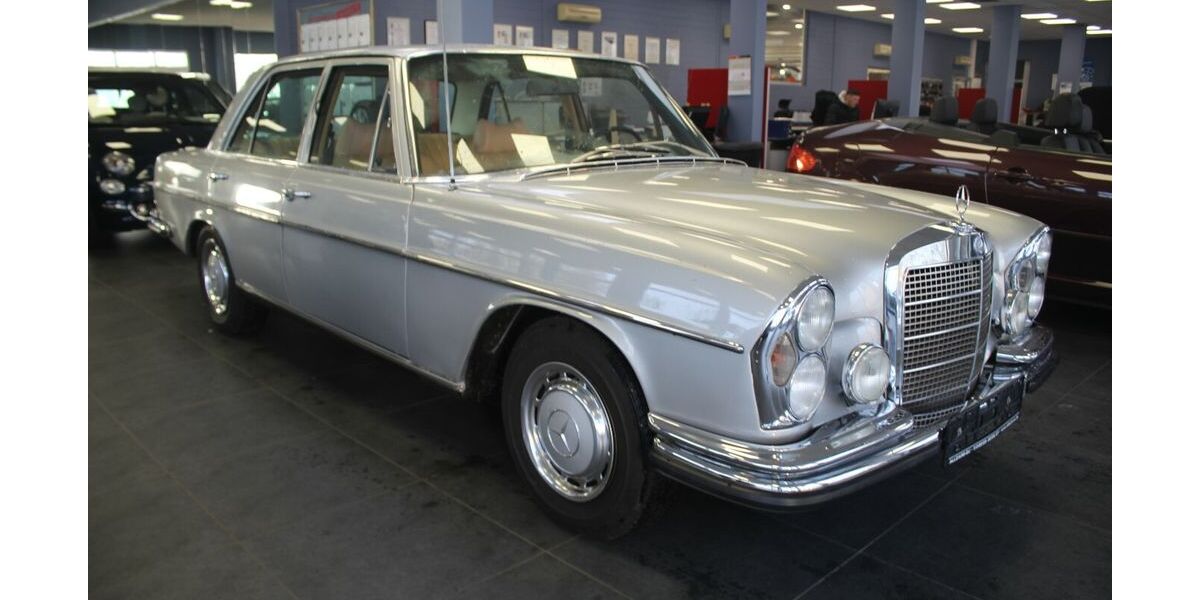 Mercedes-Benz 280 54.892 km 19.980 &euro; Euskirchen 53881