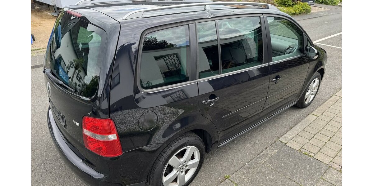 VW Touran 1.6FSI 7Sitze SR+WR eGSD DSG 1Hd !MÄNGEL! 213.000 km 1.100 &euro; Erftstadt 50374