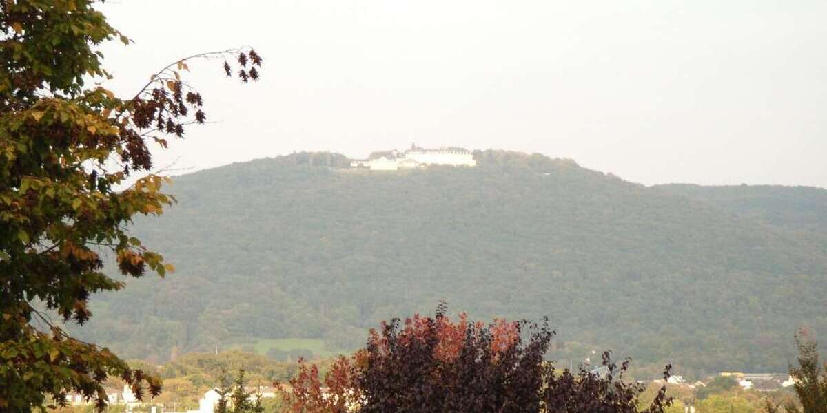 Etagenwohnung Bonn Bad Godesberg - 3 Zimmer, 151 m&sup2;, 2.195&euro; | Angebot:25654648