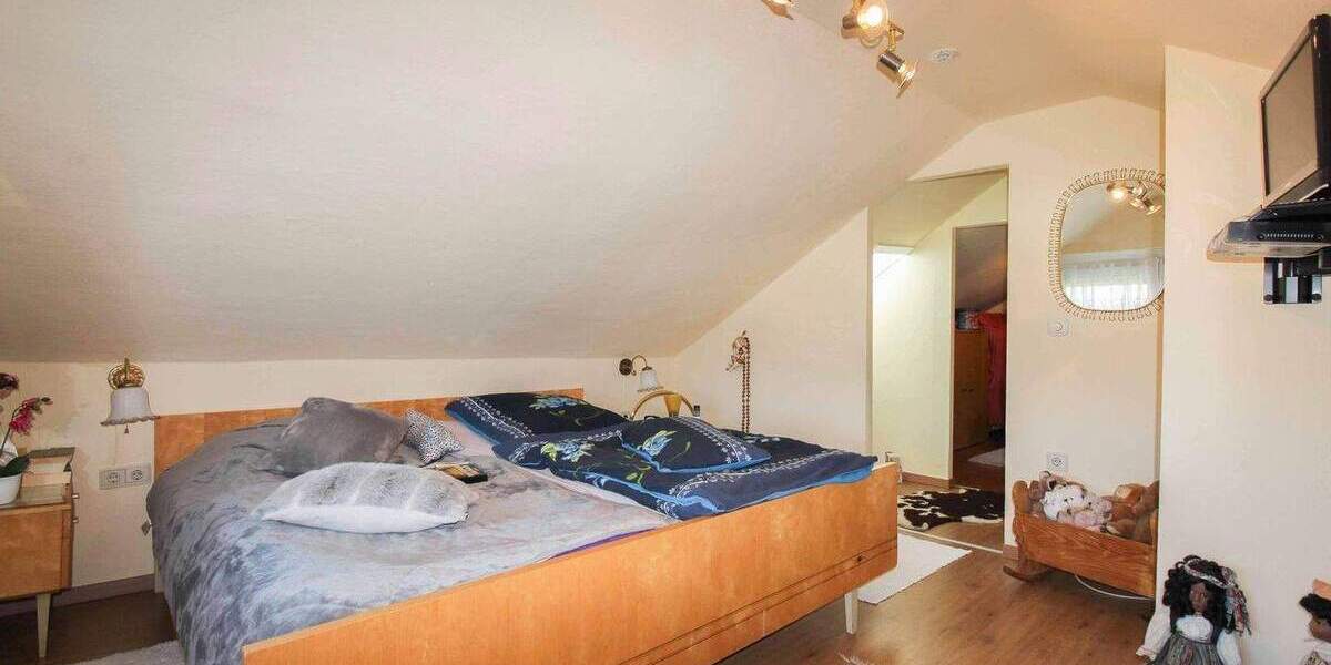 Doppelhaushälfte Bonn Mehlem - 2 Zimmer, 86 m&sup2;, 228.000&euro; | Angebot:25715919