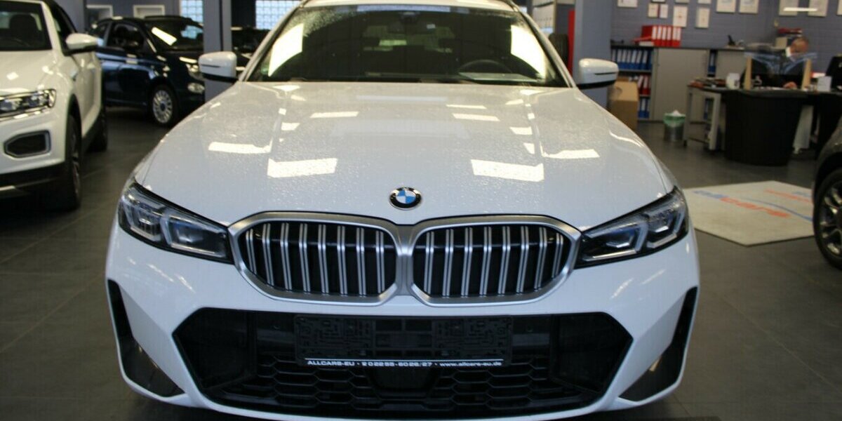 BMW 320 320i Touring - M Sport - 48.340 km 32.980 &euro; Euskirchen 53881