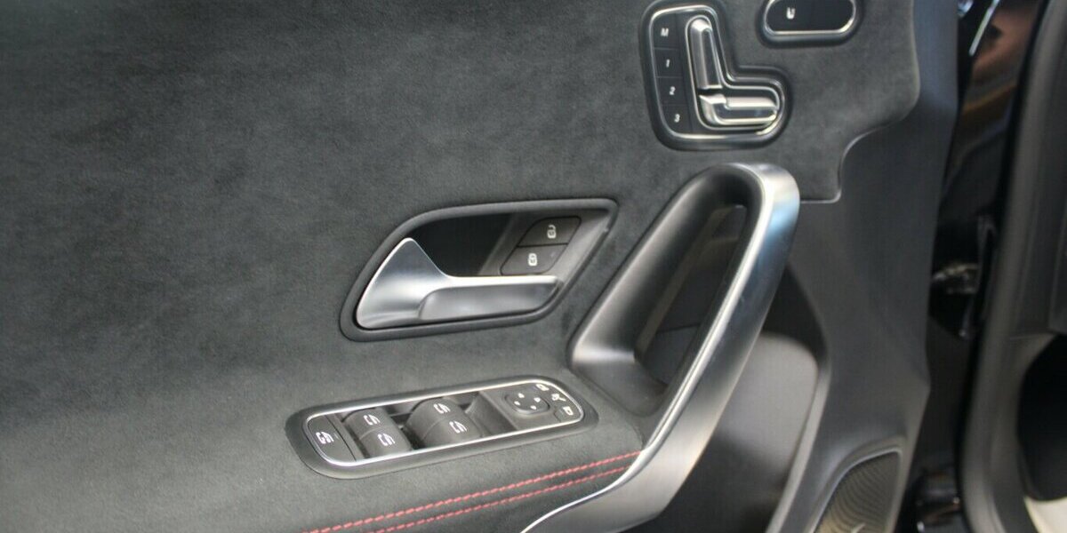 Mercedes-Benz A 45 AMG 4Matic + AMG Speedshift DCT 8G 36.341 km 43.980 &euro; Euskirchen 53881