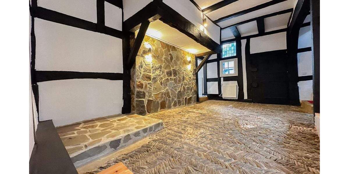 Einfamilienhaus Euskirchen Flamersheim - 7 Zimmer, 190 m&sup2;, 2.280&euro; | Angebot:25695611