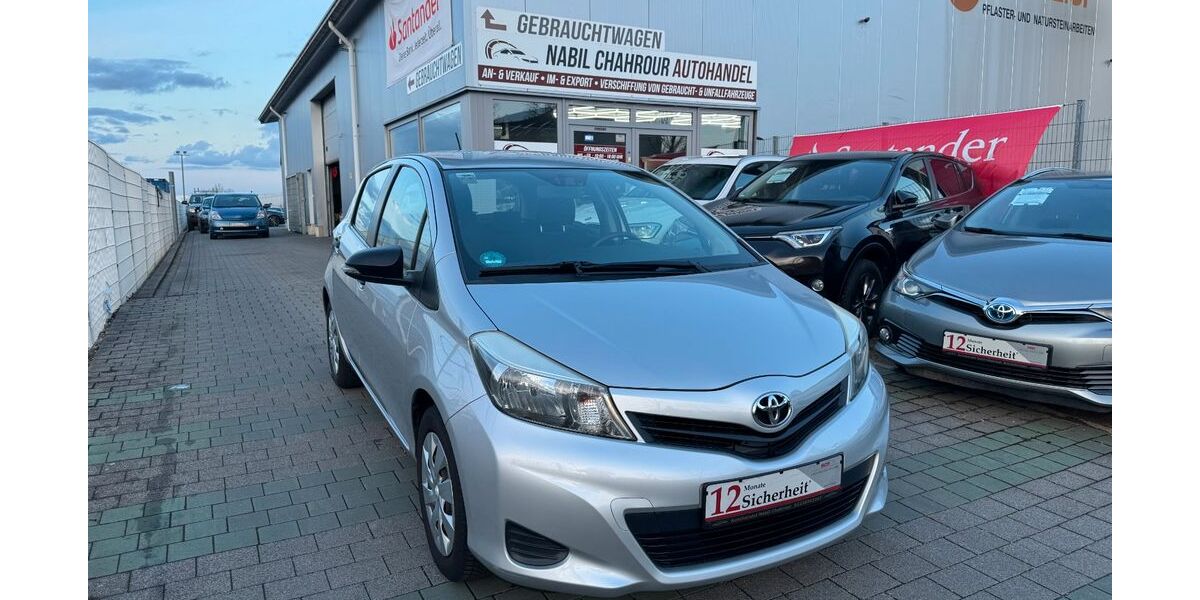Toyota Yaris 124.540 km 6.999 &euro; Rheinbach 53359