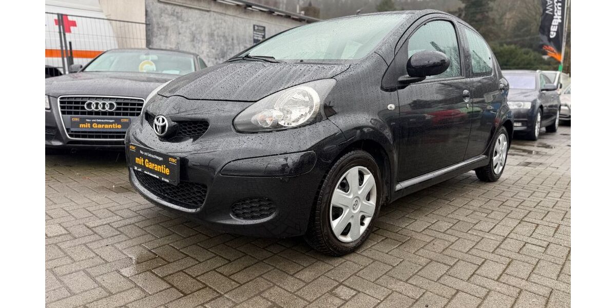 Toyota Aygo (X) 78.000 km 5.199 &euro; Bonn 53179