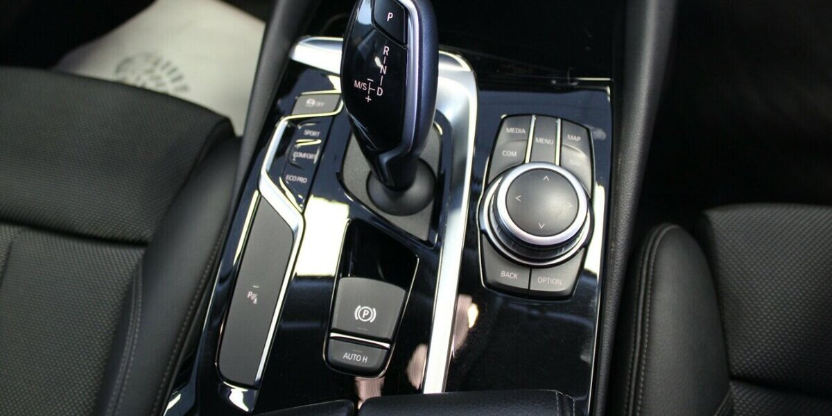 BMW 530 530D xDrive Touring Aut. Sport Line 129.563 km 26.980 &euro; Euskirchen 53881