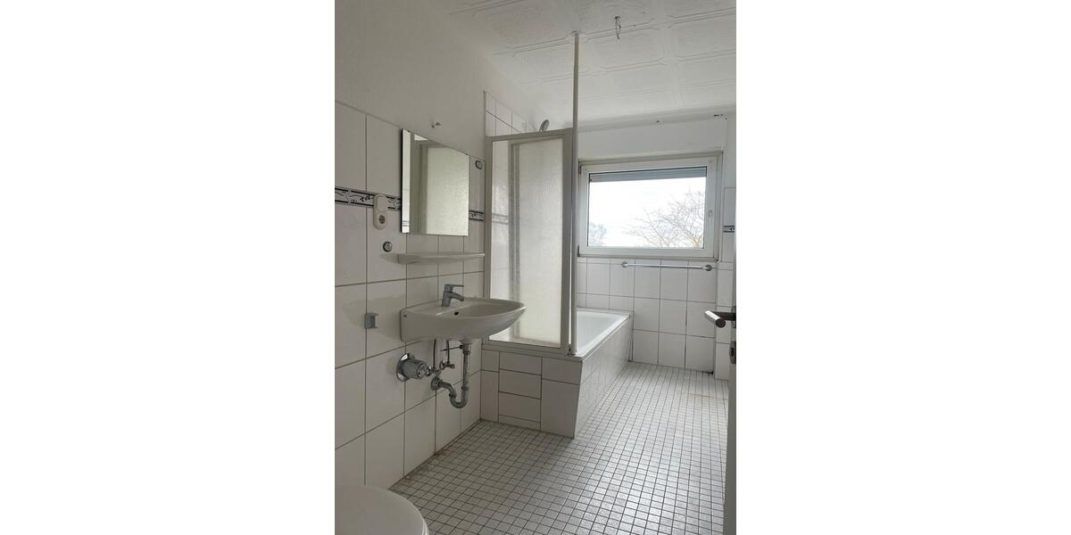 Etagenwohnung Königswinter - 3 Zimmer, 78 m&sup2;, 700&euro; | Angebot:25416062