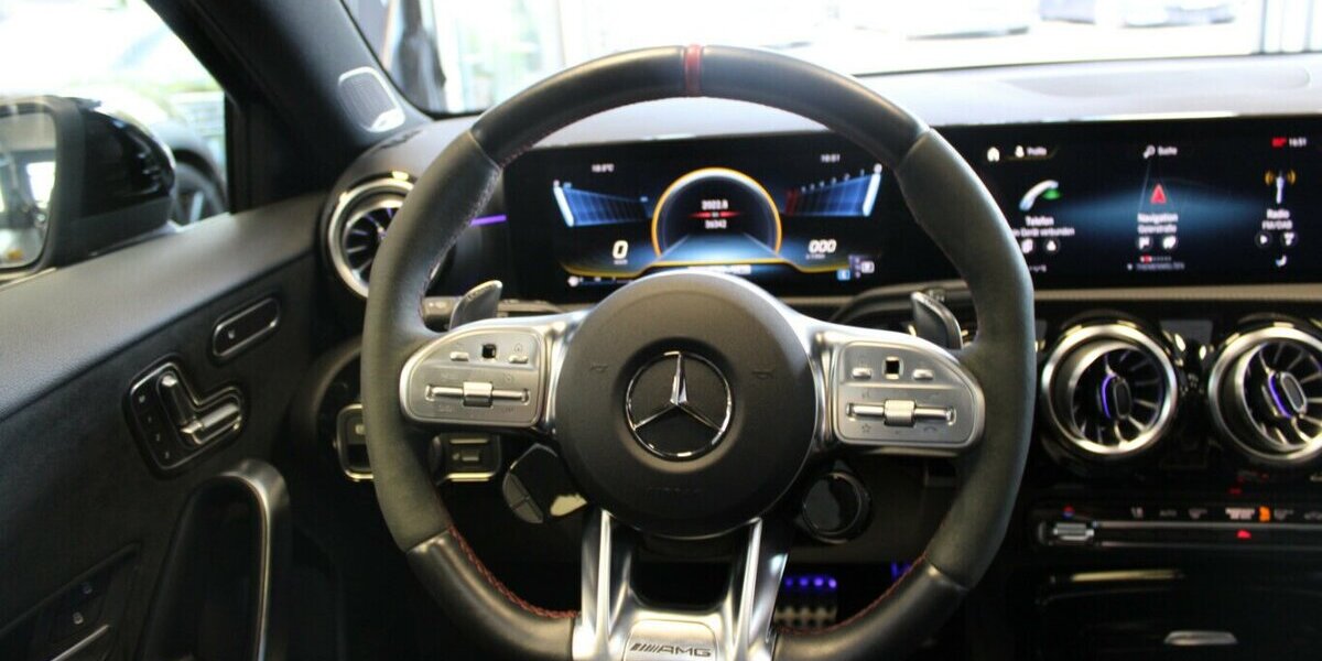 Mercedes-Benz A 45 AMG 4Matic + AMG Speedshift DCT 8G 36.341 km 43.980 &euro; Euskirchen 53881