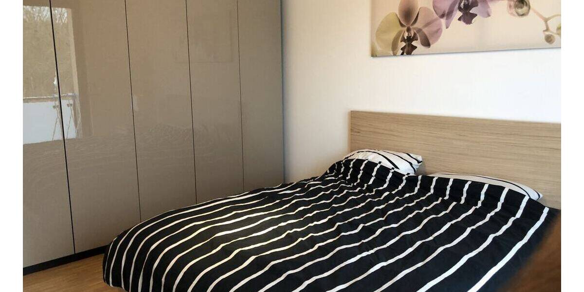 Etagenwohnung Bonn Zentrum - 2 Zimmer, 75 m&sup2;, 500&euro; | Angebot:25996196