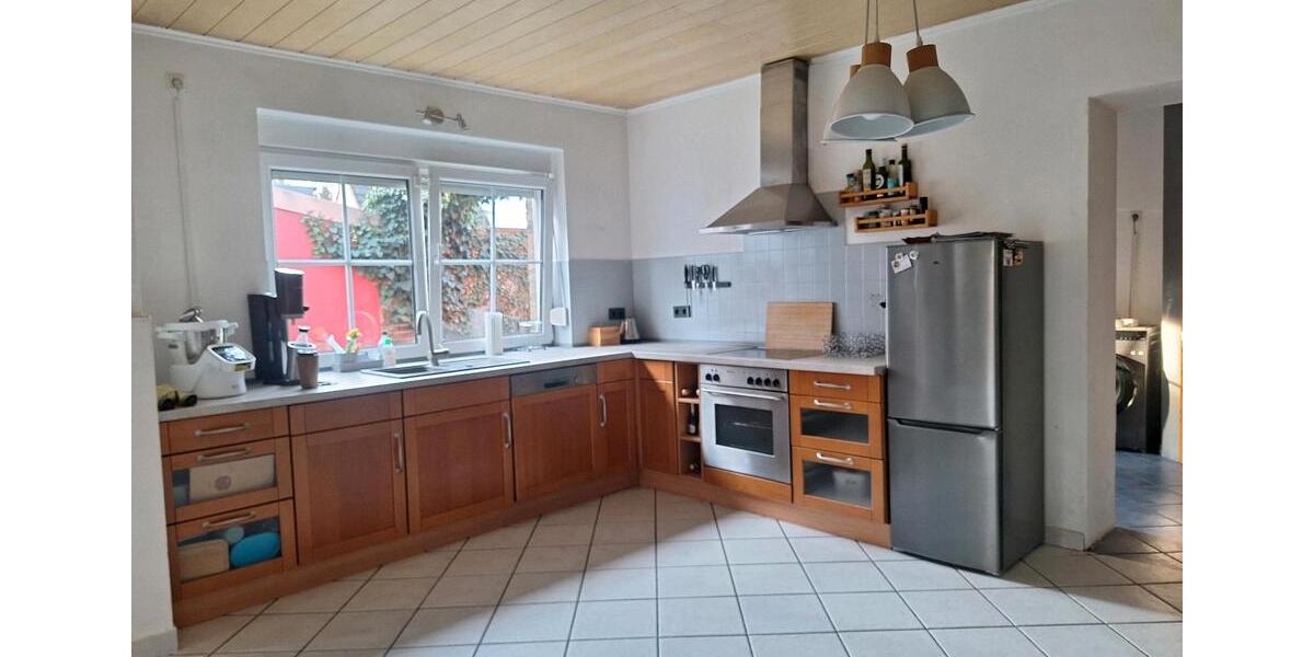 Einfamilienhaus Niederkassel - 5 Zimmer, 126 m&sup2;, 1.500&euro; | Angebot:26006004