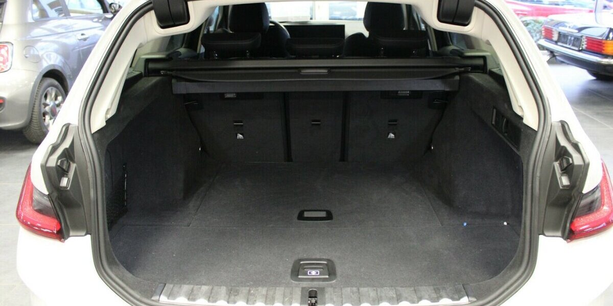 BMW 320 320i Touring Aut. 38.080 km 31.480 &euro; Euskirchen 53881