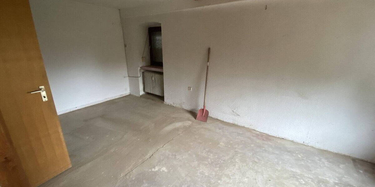 Mehrfamilienhaus, Wohnhaus Blankenheim Blankenheimerdorf - 1 Zimmer, 221 m&sup2;, 139.000&euro; | Angebot:25938506