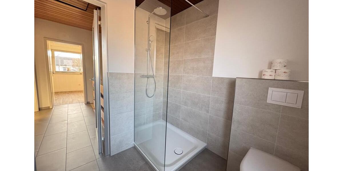 Reihenhaus Bonn Beuel-Mitte - 4 Zimmer, 98 m&sup2;, 1.650&euro; | Angebot:24428549