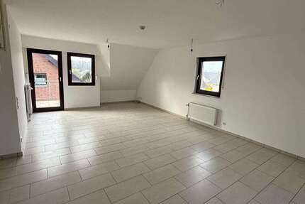 Wohnung Niederkassel - 3 Zimmer, 83 m&sup2;, 1.130&euro; | Angebot:25972502