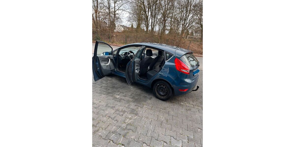 Ford Fiesta 98.000 km 3.900 &euro; Nideggen 52385