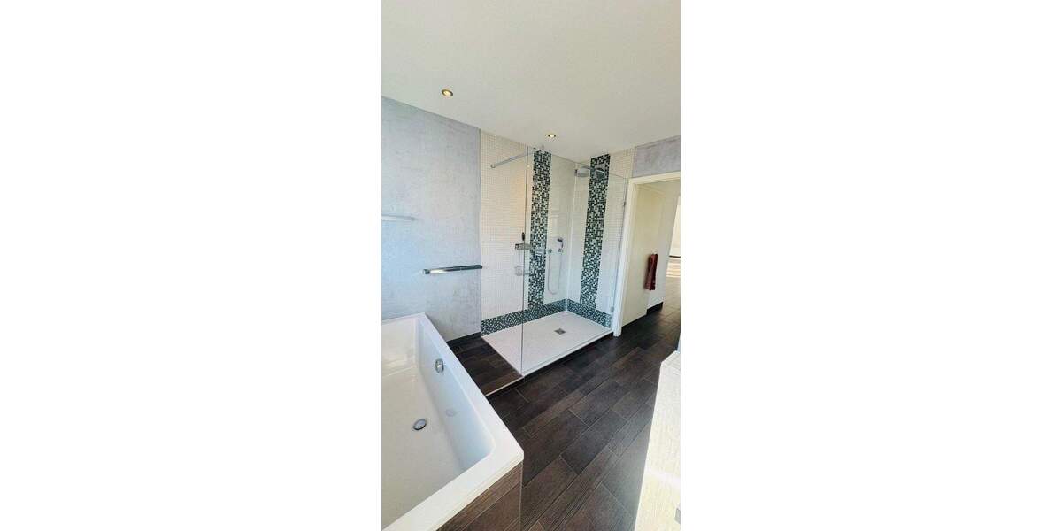 Etagenwohnung Euskirchen Innenstadt - 4 Zimmer, 134 m&sup2;, 429.000&euro; | Angebot:25773763