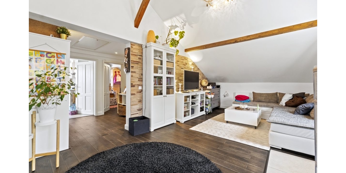 Nachhaltiges Anwesen mit top Energiewerten, Reitanlage und Platz für mehrere Generationen! - Mehrfamilienhaus, Wohnhaus Königswinter | Angebot:21578876