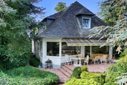 Haus Bonn Schweinheim - 8 Zimmer, 230 m&sup2;, 995.000&euro; | Angebot:25692236