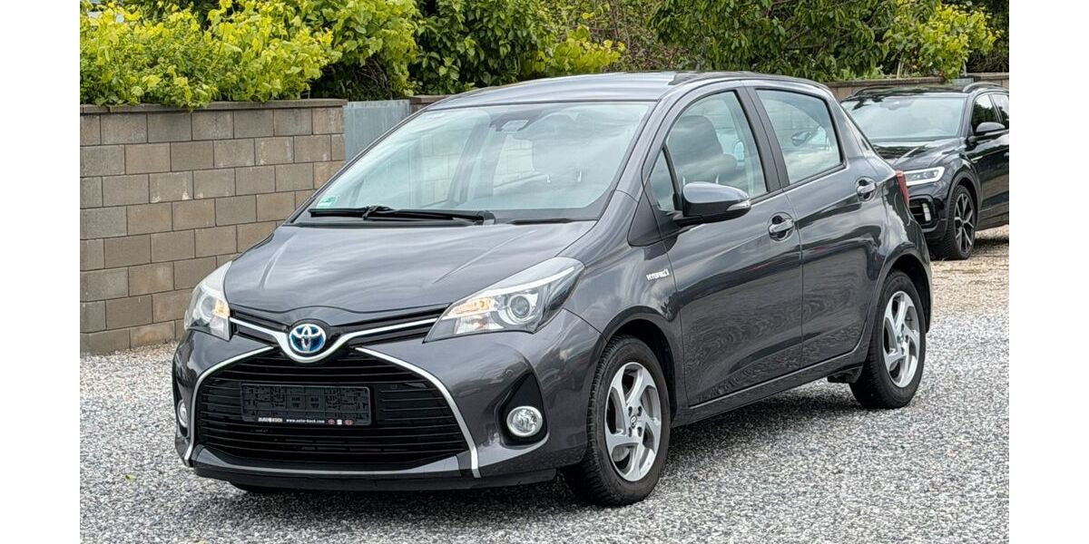 Toyota Yaris 38.829 km 12.990 &euro; Düren 52351