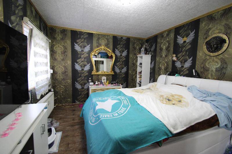 Etagenwohnung Bonn Brüser Berg - 4 Zimmer, 100 m&sup2;, 300.000&euro; | Angebot:25800101