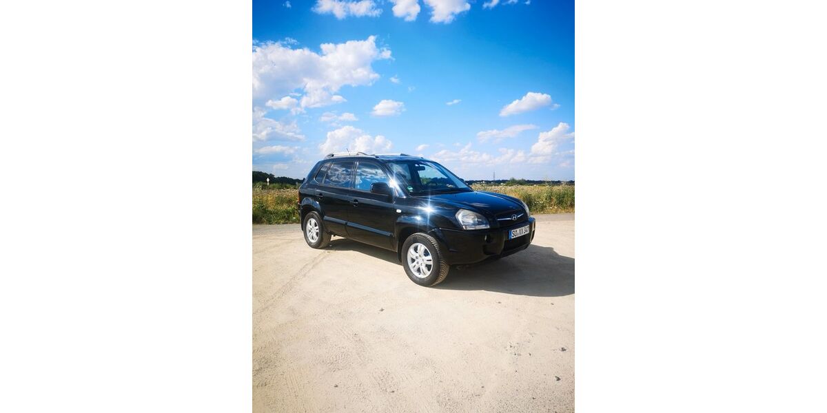 Hyundai TUCSON 192.000 km 3.190 &euro; Wachtberg 53342