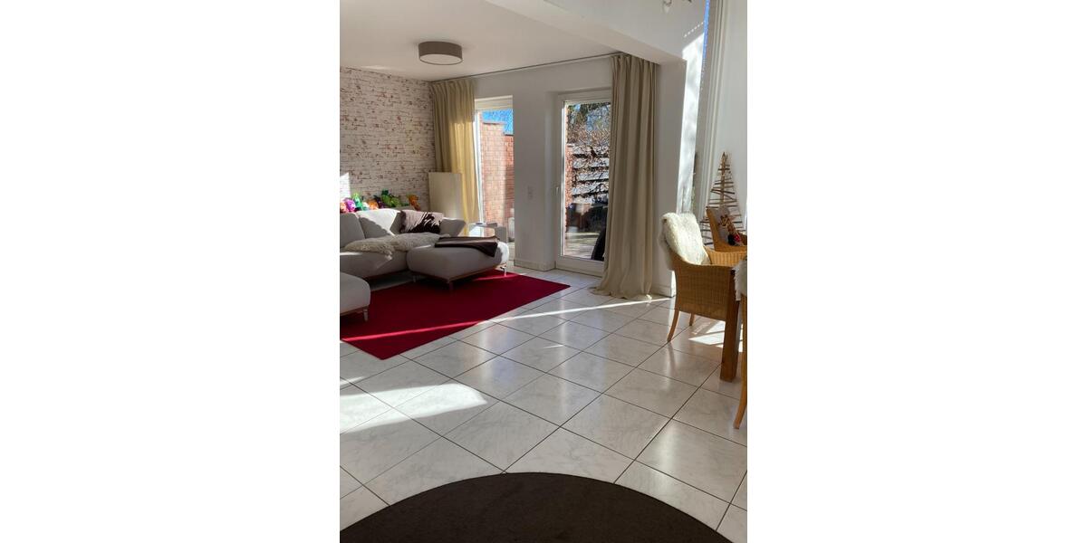 Doppelhaushälfte Erftstadt - 4.5 Zimmer, 153 m&sup2;, 2.000&euro; | Angebot:25844204