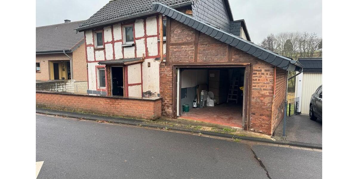 Einfamilienhaus Kall - 8 Zimmer, 20 m&sup2;, 75.000&euro; | Angebot:26680325