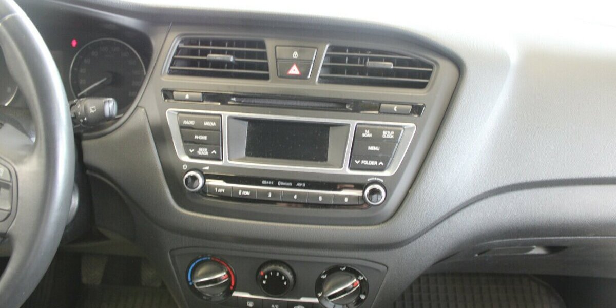 Hyundai i20 1.0 - Klima - 111.957 km 8.980 &euro; Euskirchen 53881