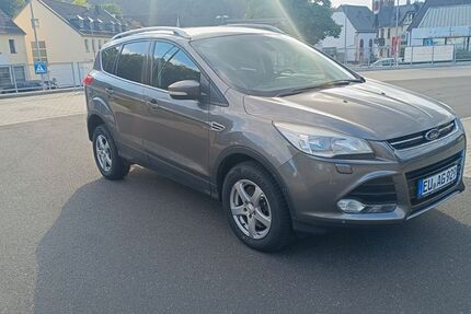 Ford Kuga 154.000 km 6.800 &euro; Schleiden 53937