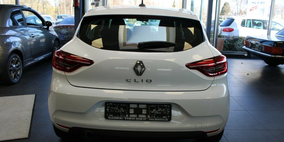 Renault Clio SCe65 EQUILIBRE 29.107 km 12.480 &euro; Euskirchen 53881