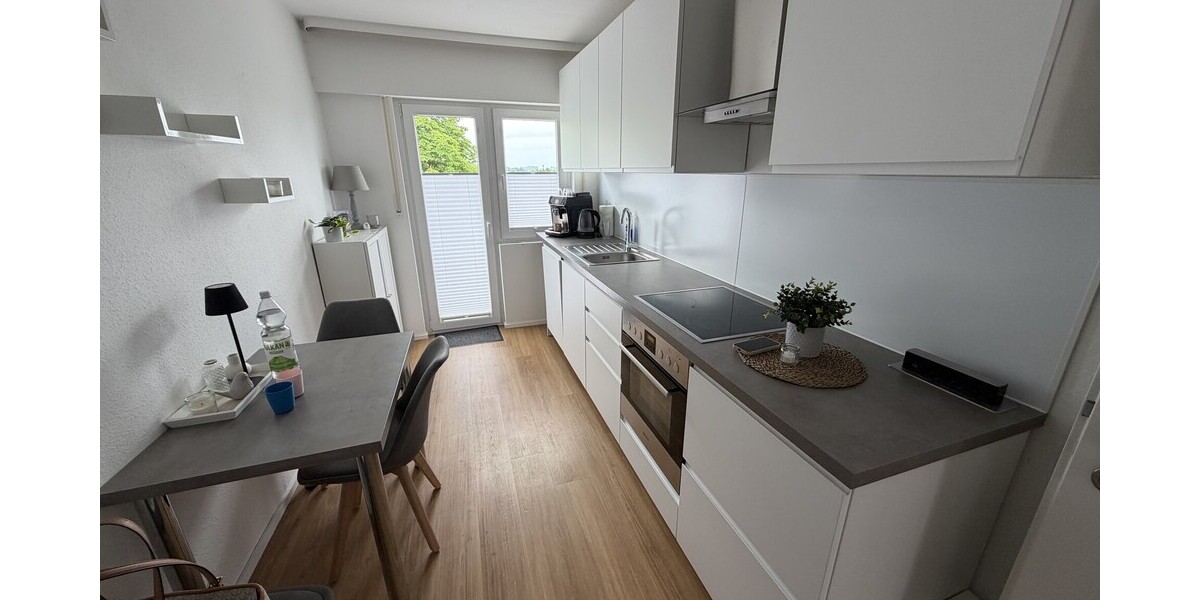 Moderne 4-Zimmer-Dachgeschosswohnung mit 2 Balkonen - Dachgeschoßwohnung Königswinter | Angebot:26765096