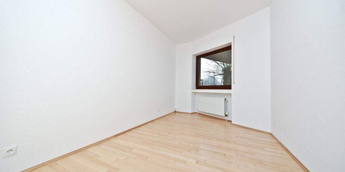 Terrassenwohnung Bonn Lannesdorf - 3 Zimmer, 151 m&sup2;, 637.000&euro; | Angebot:25666899