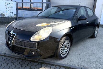 Alfa Romeo Giulietta 185.000 km 1.990 &euro; Düren 52351