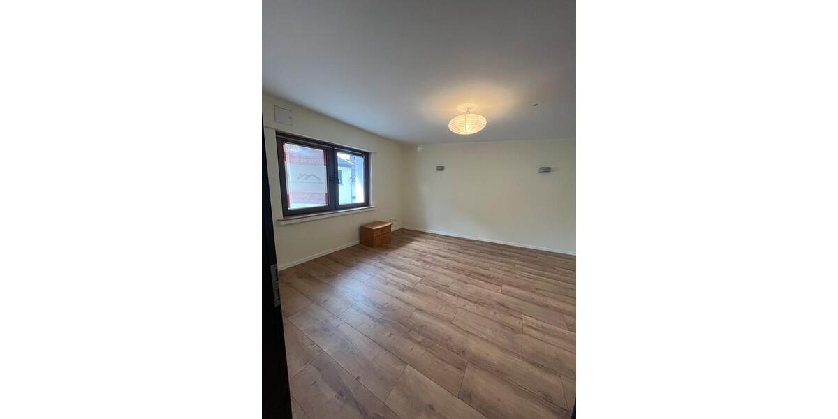 Maisonettenwohnung Euskirchen - 4 Zimmer, 158 m&sup2;, 1.870&euro; | Angebot:25751664